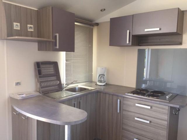 Celine Mobil Home Port-la-Nouvelle Exteriör bild
