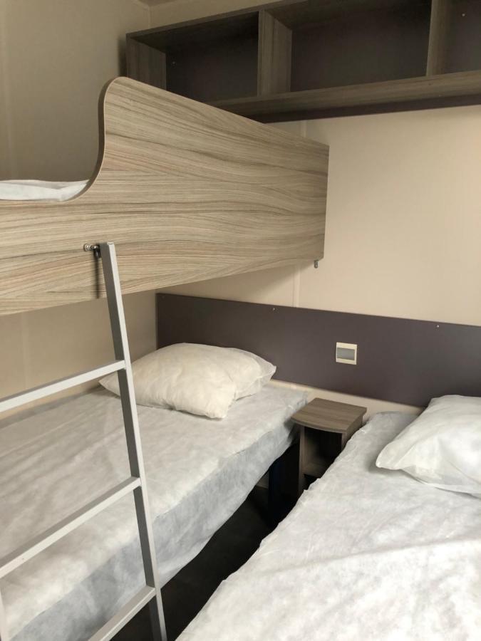 Celine Mobil Home Port-la-Nouvelle Exteriör bild